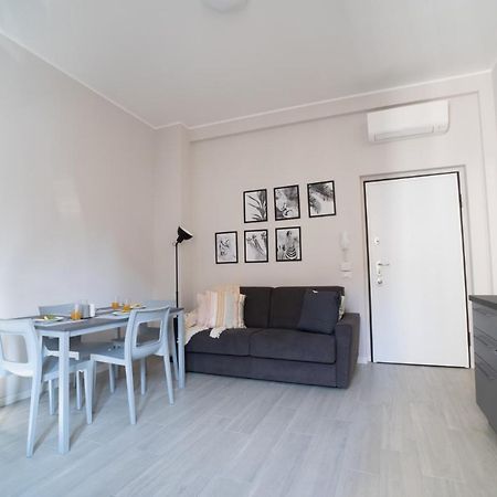 Apartament Easylife - Accogliente Residenza A Due Passi Dal Duomo Mediolan Zewnętrze zdjęcie