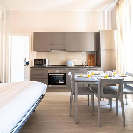 Apartament Easylife - Accogliente Residenza A Due Passi Dal Duomo Mediolan Zewnętrze zdjęcie